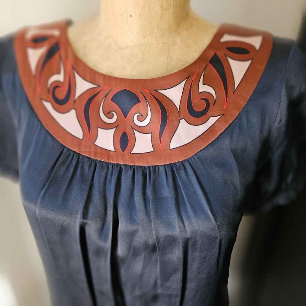Banana Republic Silk Shift Dress Art Deco Border Print Black XS - Picture 2 of 10